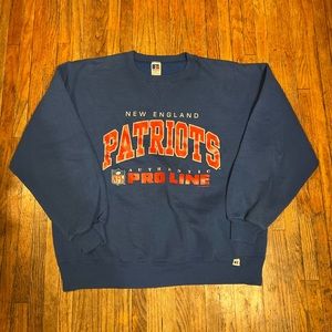 Vintage 1995 NFL New England Patriots Russell Athletic Crewneck - Size XL